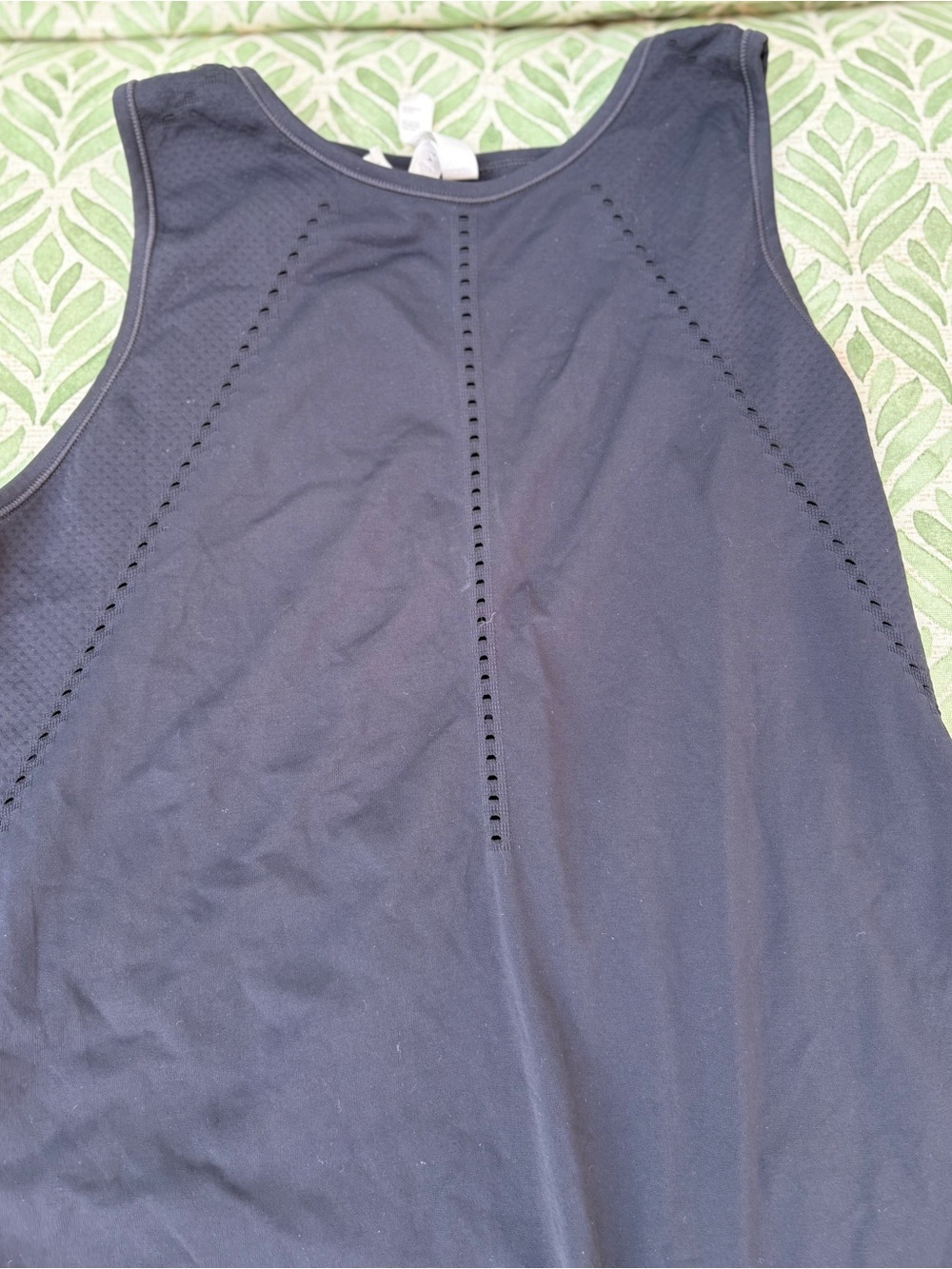 Athleta foothill tank - size medium - Picture 4 of 8